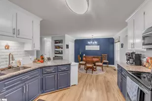 310 Crescent Dr, Laurens, SC 29360 - Photo 10