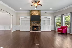 239 Tuxedo Ln, Greer, SC 29651 - Photo 16