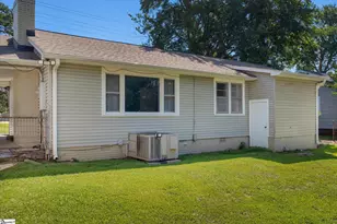 305 Pine Knoll Dr, Greenville, SC 29609 - Photo 24