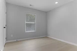 561 Bee St, Spartanburg, SC 29301 - Photo 24