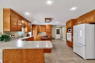 1844 Twin Bridge Rd, Gaffney, SC 29341 - Photo 12