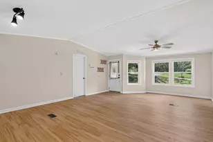 314 Lonesome Pine Ln, Wellford, SC 29385 - Photo 10