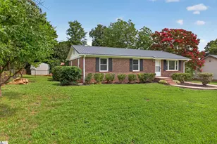 13 Prestbury Dr, Greenville, SC 29605 - Photo 2