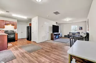 156 Queens Cir, Laurens, SC 29360 - Photo 4