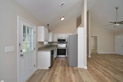 8 Montvale Drive, Simpsonville, SC 29681 - Photo 14