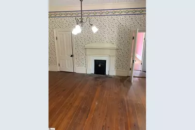 520 W Main Street, Laurens, SC 29360 - Photo 8