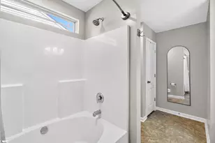 132 Caledonia Dr, Easley, SC 29642 - Photo 18