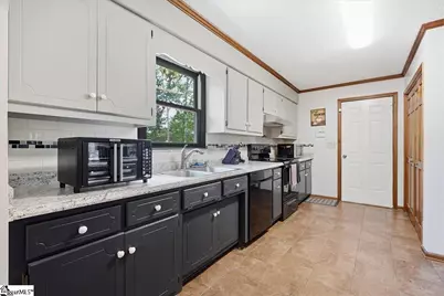 707 Reid School Road, Taylors, SC 29687 - Photo 8