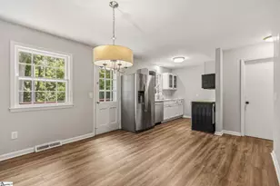 815 Edwards Rd, Greenville, SC 29615 - Photo 4