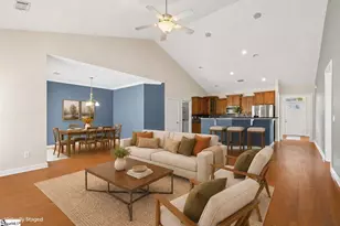 305 Leigh Creek Dr, Simpsonville, SC 29681 - Photo 2