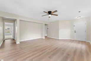 638 Branch View Dr, Boiling Springs, SC 29316 - Photo 8