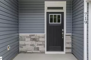 719 Lesbury Ln, Spartanburg, SC 29301 - Photo 4