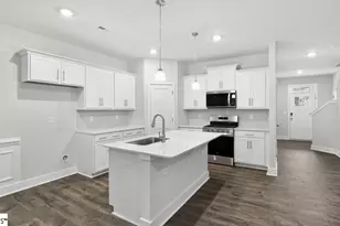 721 Lesbury Ln, Spartanburg, SC 29301 - Photo 14