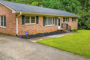 102 Palmetto Dr, Simpsonville, SC 29681 - Photo 2