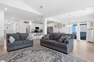 215 Daystrom Dr, Greer, SC 29651 - Photo 10