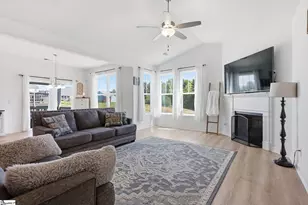 215 Daystrom Dr, Greer, SC 29651 - Photo 8