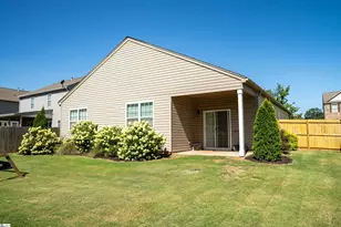 554 Friar Park Ln, Lyman, SC 29365 - Photo 4