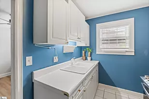 100 Lewis Dr, Greenville, SC 29605 - Photo 14