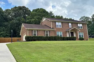 818 Plantation Dr, Simpsonville, SC 29681 - Photo 2