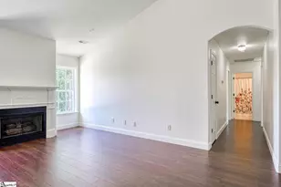 435 Melbourne Ln, Spartanburg, SC 29301 - Photo 6
