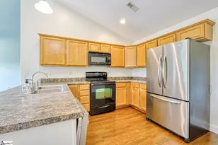 435 Melbourne Ln, Spartanburg, SC 29301 - Photo 14