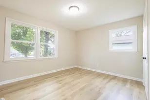 220 River Forest Dr, Boiling Springs, SC 29316 - Photo 10