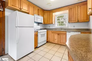 100 Spring St, Easley, SC 29640 - Photo 4