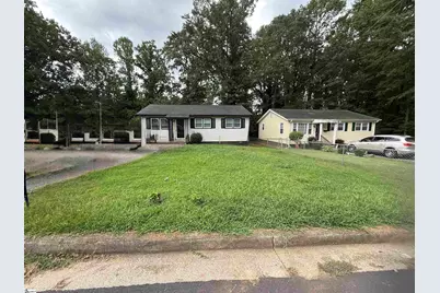 359 Woodview Avenue, Spartanburg, SC 29306 - Photo 2