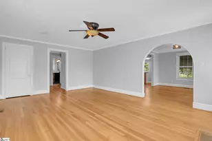 820 Chick Springs Rd, Taylors, SC 29687 - Photo 4