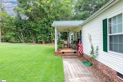 208 Brentwood Circle, Greenville, SC 29605 - Photo 4