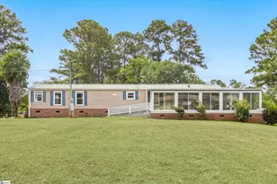 32 Hall St, Cross Hill, SC 29332 - Photo 2