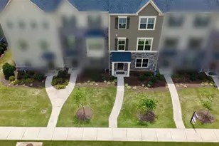 18 Eagle Field Ln, Greenville, SC 29607 - Photo 2