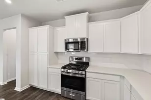 215 Poinsett Bridge Wy, Greenville, SC 29607 - Photo 10