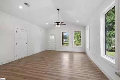 138 Deerfield Drive, Wellford, SC 29385 - Photo 4