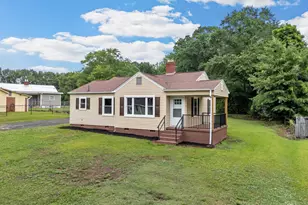 714 Holmes St, Gaffney, SC 29341 - Photo 4