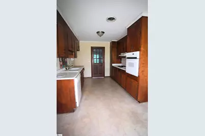 100 Crowndale Drive, Taylors, SC 29687 - Photo 8