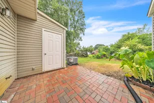 404 W Townes Ct, Spartanburg, SC 29301 - Photo 24