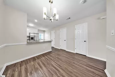 404 W Townes Court, Spartanburg, SC 29301 - Photo 8