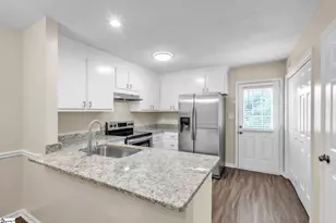 404 W Townes Ct, Spartanburg, SC 29301 - Photo 6