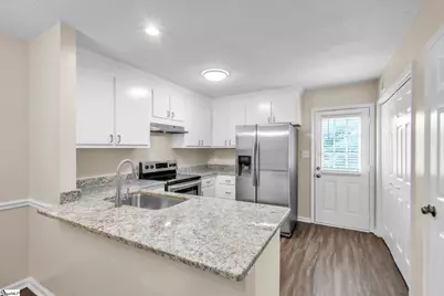 404 W Townes Court, Spartanburg, SC 29301 - Photo 10
