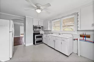 101 Duncan Heights Rd, Duncan, SC 29334 - Photo 6