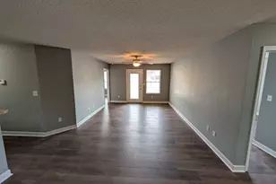 220 Outlook Dr, Boiling Springs, SC 29316 - Photo 4