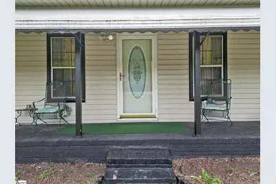 304 Stuart Street, Laurens, SC 29360 - Photo 4