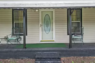 304 Stuart St, Laurens, SC 29360 - Photo 4
