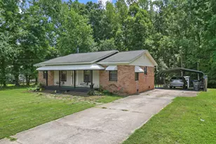 304 Stuart St, Laurens, SC 29360 - Photo 2