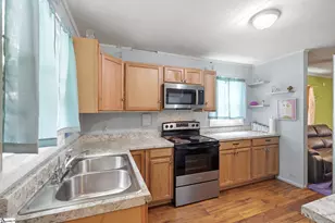 304 Stuart St, Laurens, SC 29360 - Photo 12