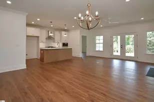 101 E C Ave, Easley, SC 29640 - Photo 14