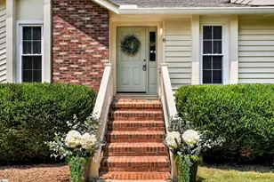 8 Wedgewater Ct, Greenville, SC 29609 - Photo 2