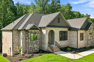 548 Verdae Dr, Spartanburg, SC 29301 - Photo 2