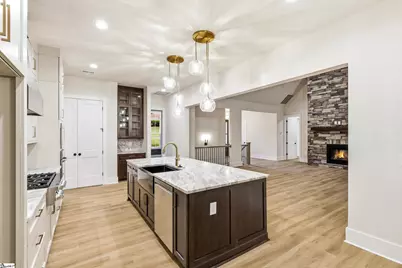548 Verdae Drive, Spartanburg, SC 29301 - Photo 8